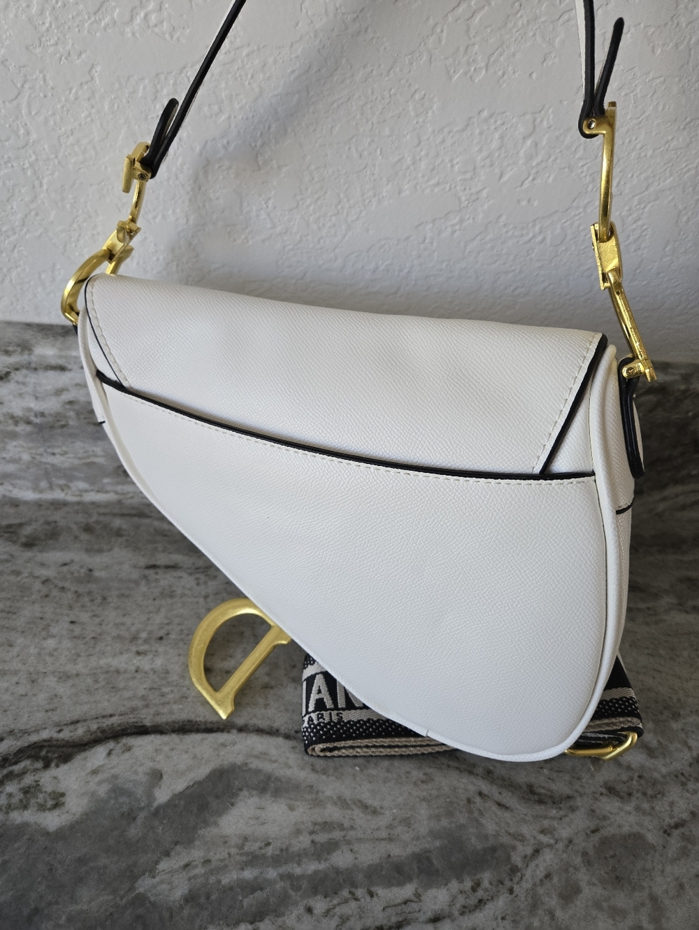 Dior CD White Leather Saddle Bag with Gold Hardware Shoulder Crossbody Bag - Picture 2 of 6
